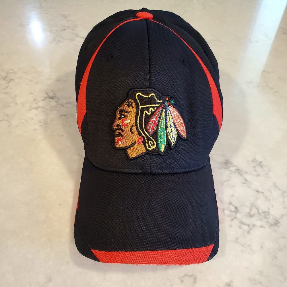 Vintage Chicago Blackhawks Reebok Center Ice Collection Black & Red Flex Hat